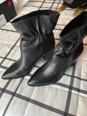 Sole Society Black Pointed Toe Leather Ankle Booties